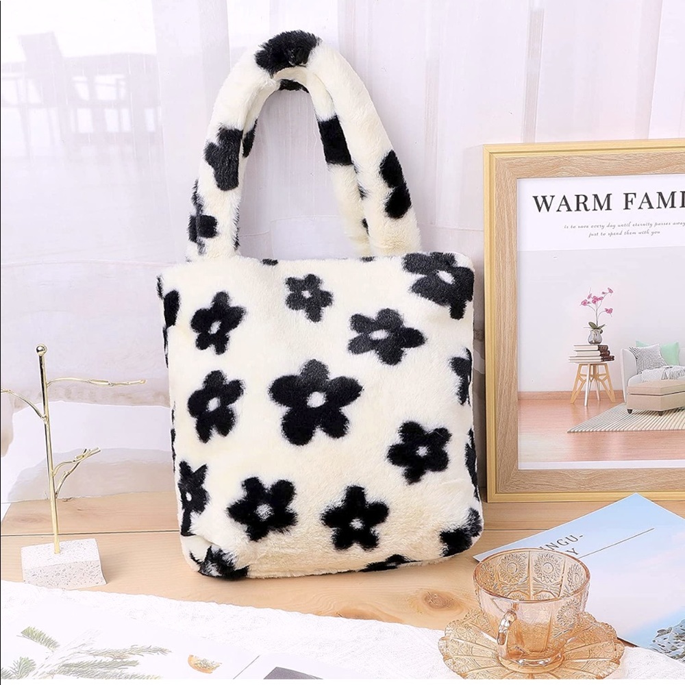 Fluffy Shoulder Bag Furry Plush Underarm Handbag Faux Fur Flower Tote Bag
